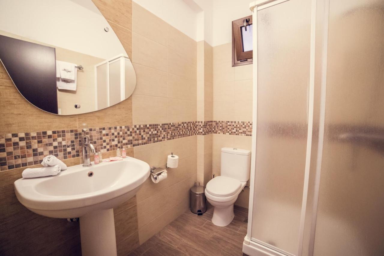 Hotel Paroraia Ángistron Zewnętrze zdjęcie